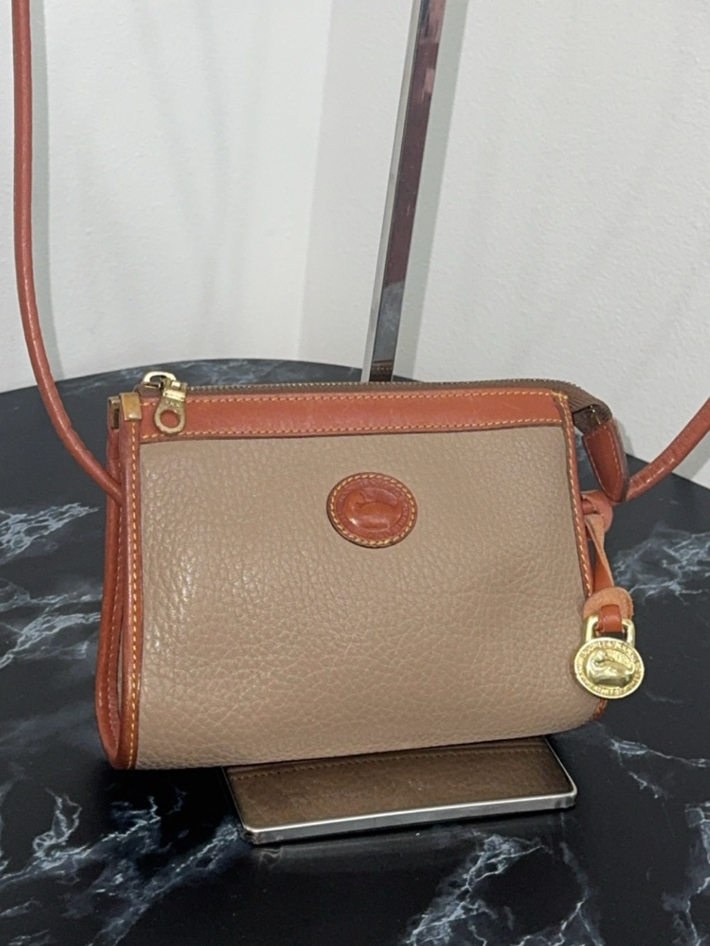 DOONEY & BOURKE Small Bag Purse Leather Crossbody Bag in Brown and Tan AUTHENTIC - Picture 6 of 11
